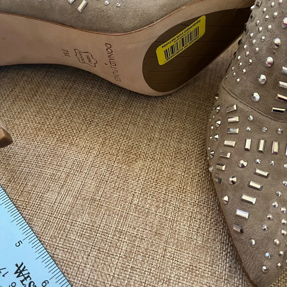 Donald J. Pliner Women's Studded Tan Heels - Picture 6 of 11